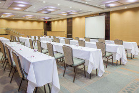 Crowne Plaza Lombard Downers Grove
