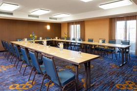 Courtyard by Marriott Chicago Glenview/Northbrook