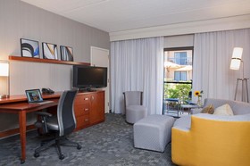 Courtyard by Marriott Chicago Glenview/Northbrook