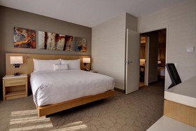 Renaissance Chicago Glenview Suites Hotel