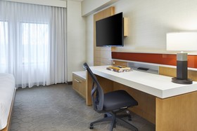Renaissance Chicago Glenview Suites Hotel