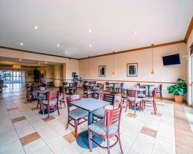 Comfort Inn & Suites Greenville I-70