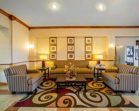 Comfort Inn & Suites Greenville I-70