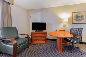 La Quinta Inn & Suites by Wyndham Chicago Gurnee