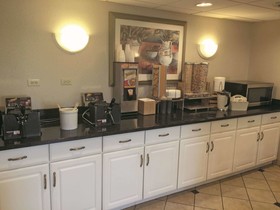 La Quinta Inn & Suites by Wyndham Chicago Gurnee