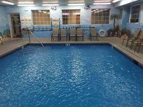 Super 8 by Wyndham Gurnee