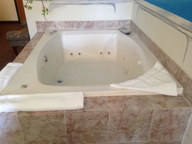 Super 8 by Wyndham Gurnee