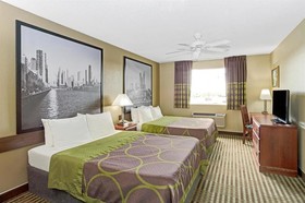 Super 8 by Wyndham Gurnee