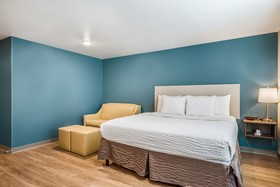 WoodSpring Suites Gurnee-North Chicago