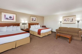 Seasons Inn & suites
