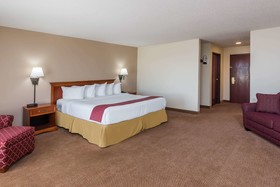 Seasons Inn & suites
