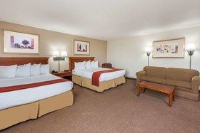 Seasons Inn & suites