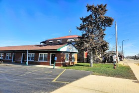 Manor Motel By OYO Near Oak Brook Chicago Westchester