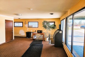 Manor Motel By OYO Near Oak Brook Chicago Westchester