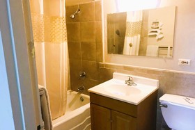 Manor Motel By OYO Near Oak Brook Chicago Westchester