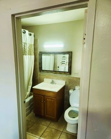 Manor Motel By OYO Near Oak Brook Chicago Westchester