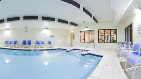 Holiday Inn Express & Suites Chicago West-O'Hare Airport Area