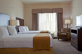Holiday Inn Express & Suites Chicago West-O'Hare Airport Area