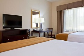 Holiday Inn Express & Suites Chicago West-O'Hare Airport Area