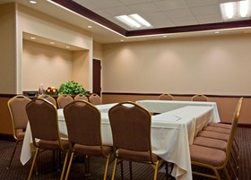Holiday Inn Express & Suites Chicago West-O'Hare Airport Area