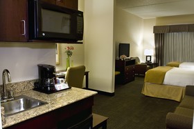 Holiday Inn Express & Suites Chicago West-O'Hare Airport Area