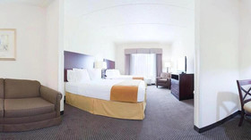 Holiday Inn Express & Suites Chicago West-O'Hare Airport Area