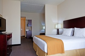 Holiday Inn Express & Suites Chicago West-O'Hare Airport Area