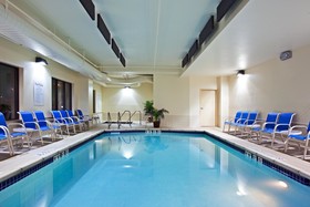 Holiday Inn Express & Suites Chicago West-O'Hare Airport Area
