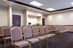 Holiday Inn Express & Suites Chicago West-O'Hare Airport Area