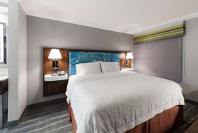Hampton Inn & Suites Chicago/Hoffman Estates