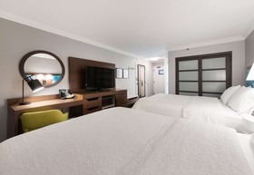 Hampton Inn & Suites Chicago/Hoffman Estates