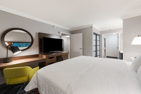 Hampton Inn & Suites Chicago/Hoffman Estates