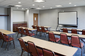Holiday Inn Express Hotel & Suites Jacksonville