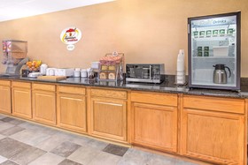 Super 8 by Wyndham Galva
