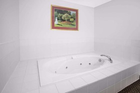 Super 8 by Wyndham Galva