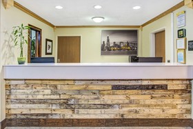 Days Inn by Wyndham Great Lakes Naval Base