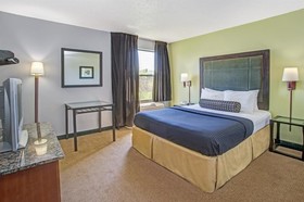 Days Inn by Wyndham Great Lakes Naval Base