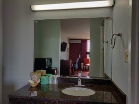 Starway Inn