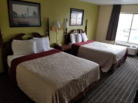 Travelodge by Wyndham Lansing IL