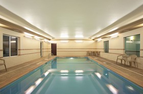 Holiday Inn Express Le Roy - Bloomington Area