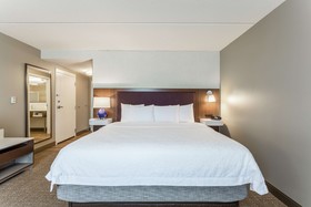 Hampton Inn Suites Chicago Libertyville