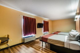 Motel 6 Libertyville