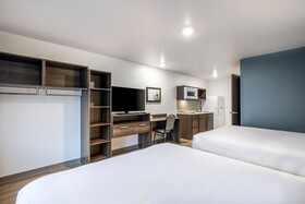 Wood Spring Suites Libertyville