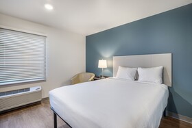 Wood Spring Suites Libertyville