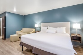 Wood Spring Suites Libertyville
