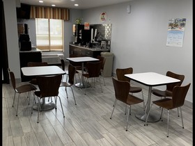 Super 8 by Wyndham Lincoln