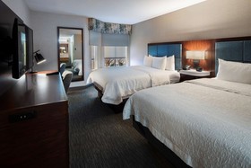 Hampton Inn & Suites Lincolnshire