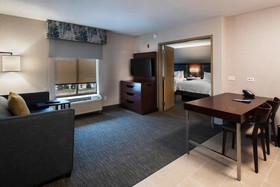 Hampton Inn & Suites Lincolnshire
