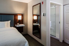 Hampton Inn & Suites Lincolnshire