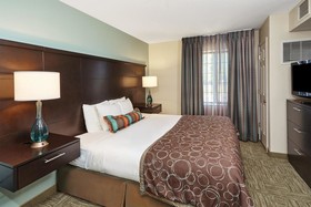 Staybridge Suites Chicago - Lincolnshire